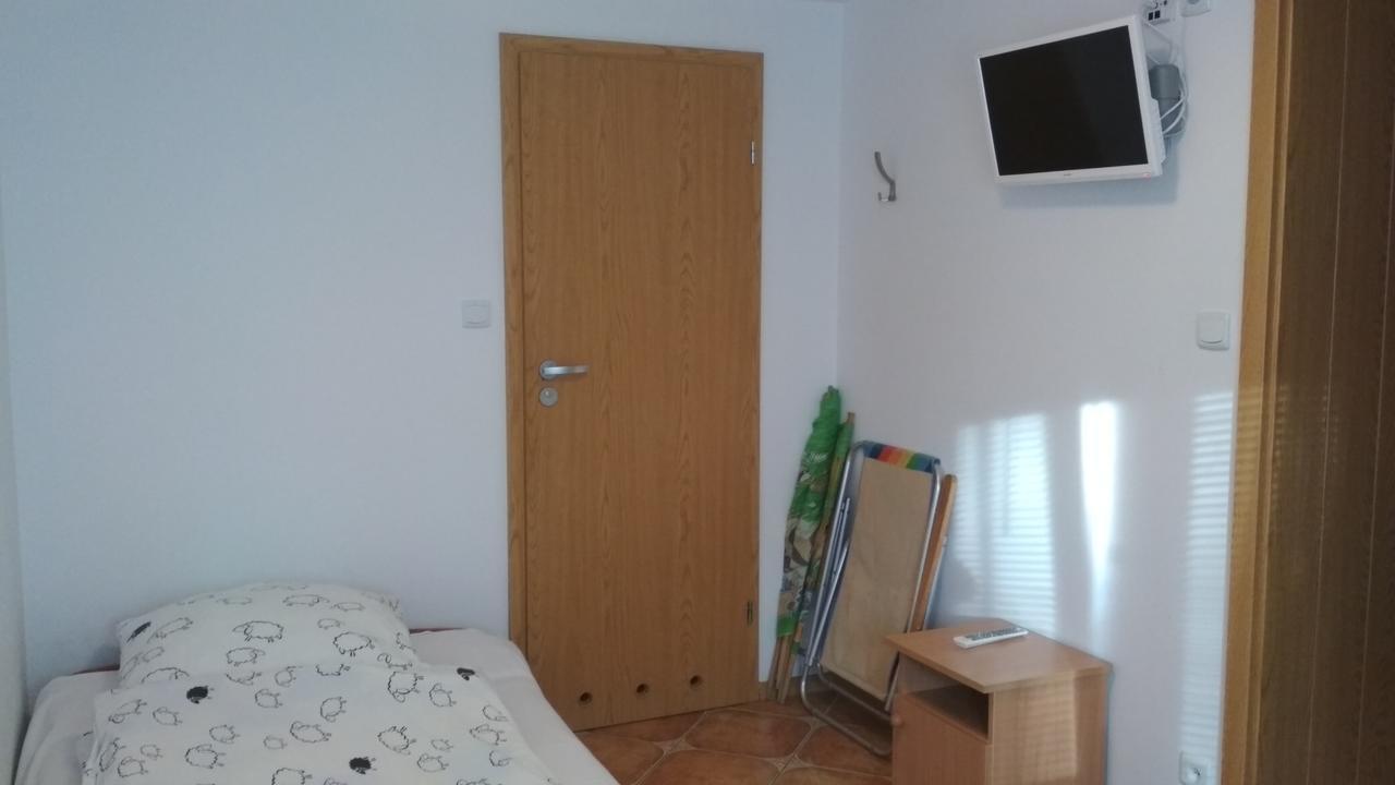 Pokoje Goscinne Jaskolcze Gniazdo Dziwnowek Ngoại thất bức ảnh